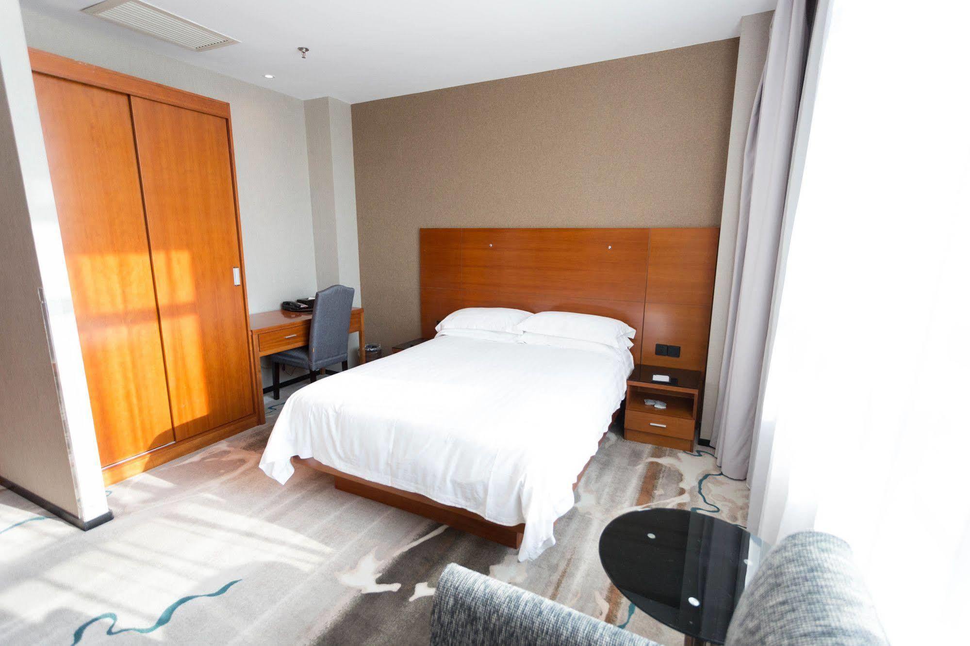 Radiance Hotel Şanghay Dış mekan fotoğraf