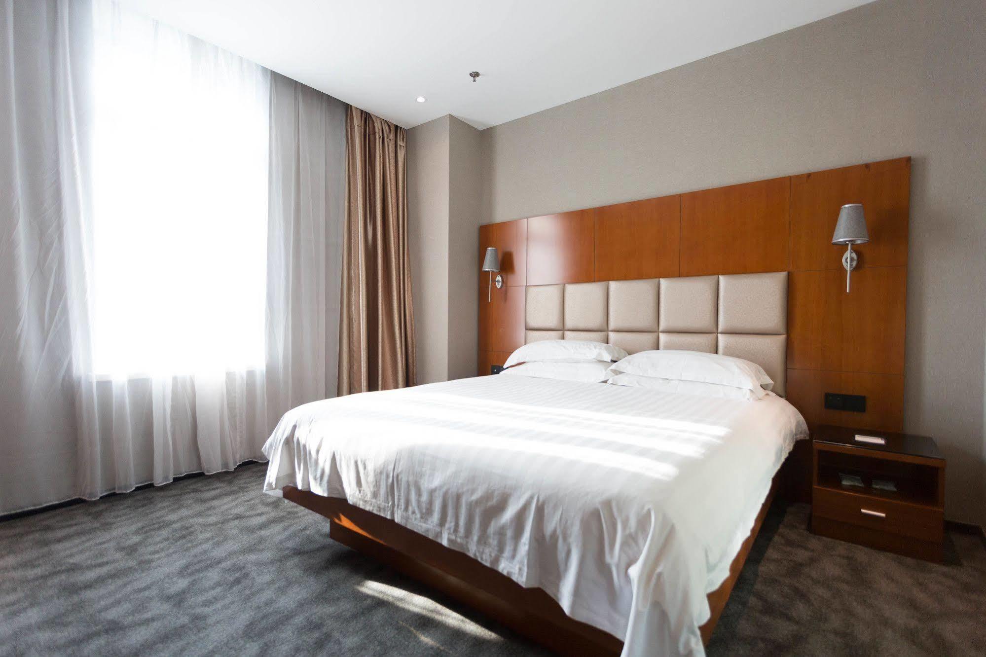 Radiance Hotel Şanghay Dış mekan fotoğraf